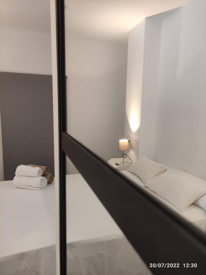 Complejo Pinta18 At1, At2 Y At3 Apartment Seville Luaran gambar