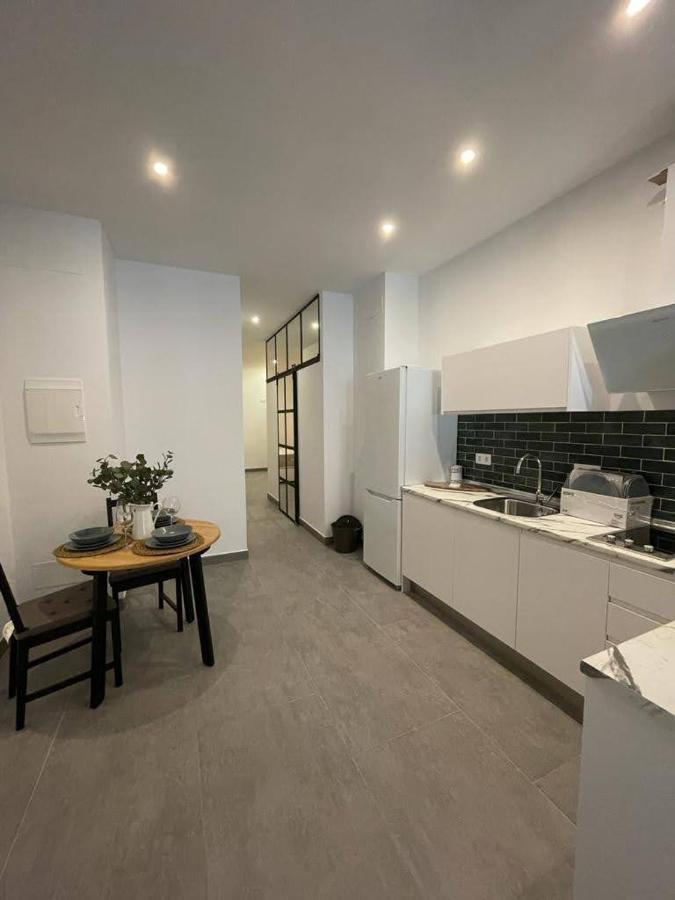 Complejo Pinta18 At1, At2 Y At3 Apartment Seville Luaran gambar