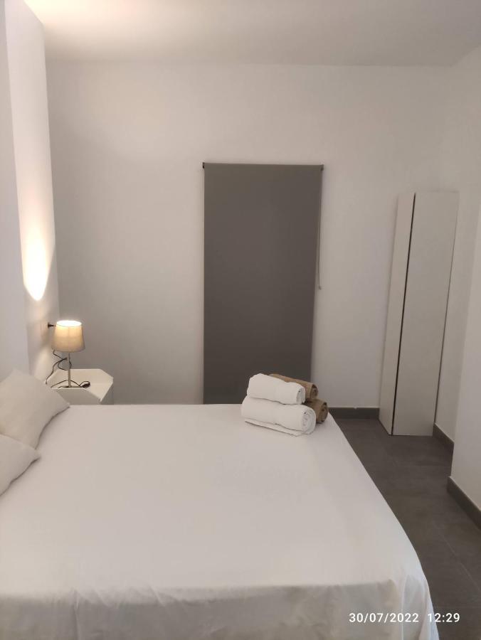 Complejo Pinta18 At1, At2 Y At3 Apartment Seville Luaran gambar